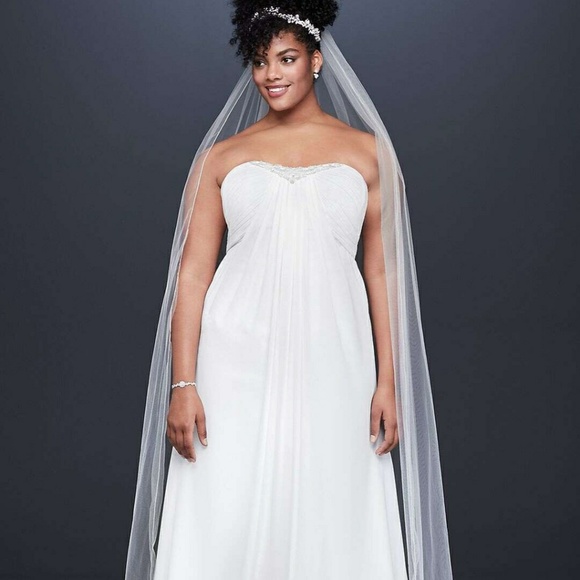 Size 20 wedding gown - Picture 4 of 4